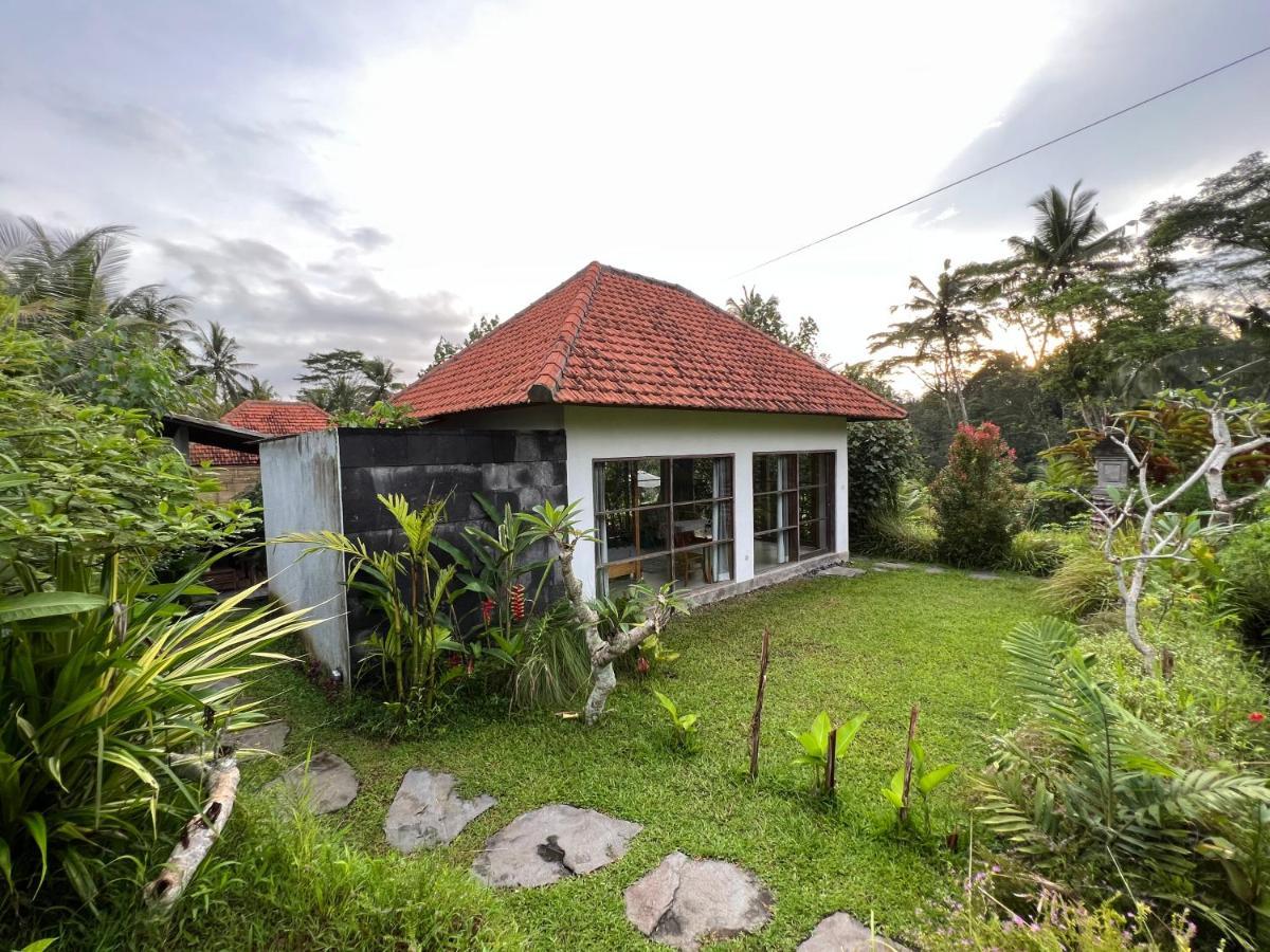 Вилла Uma Mupu Retreat Паянган Экстерьер фото